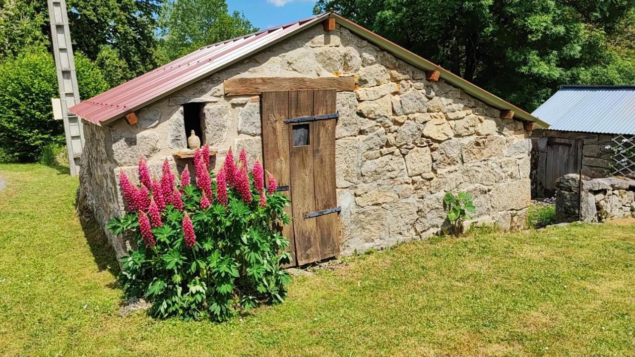 La Maison Du Mas Rando Saint-Georges-Nigremont Exterior photo